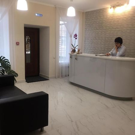 Scandi Hotel Makinsk Bagian luar foto