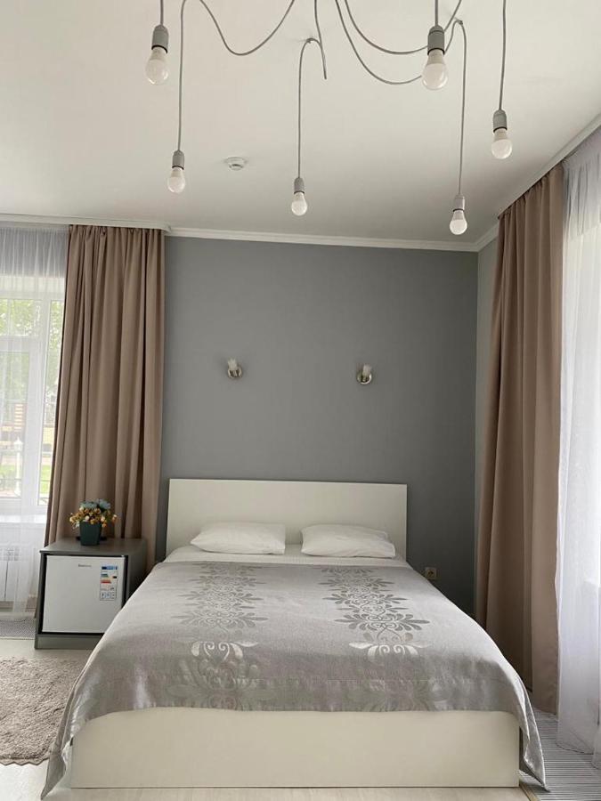 Scandi Hotel Makinsk Bagian luar foto