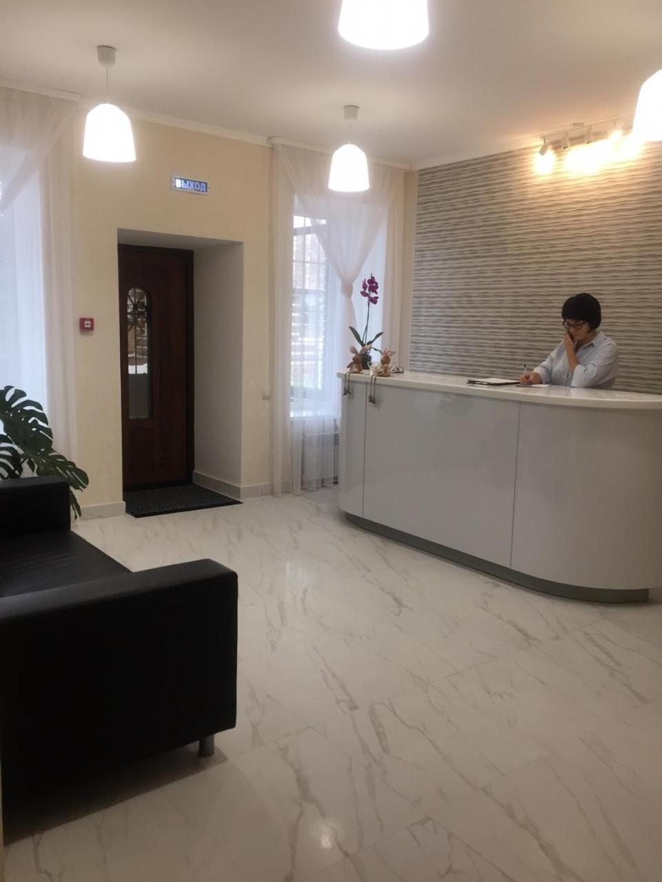 Scandi Hotel Makinsk Bagian luar foto