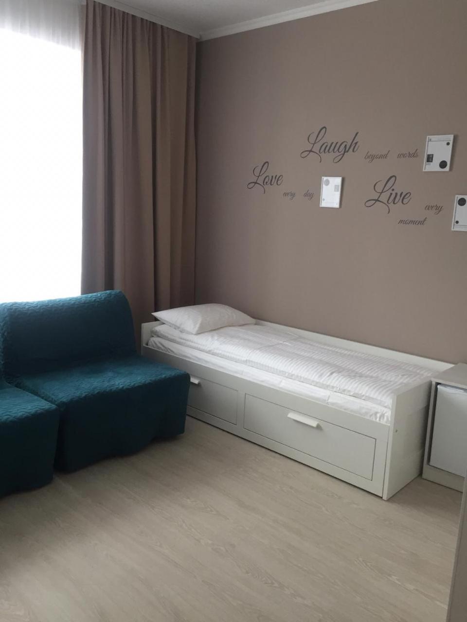 Scandi Hotel Makinsk Bagian luar foto